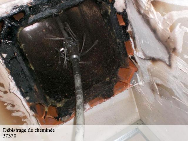 Débistrage de cheminée 37370